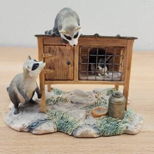 Lowell Davis Stirring Up Trouble Raccoon Figurine RFD Scotland Schmid 4"